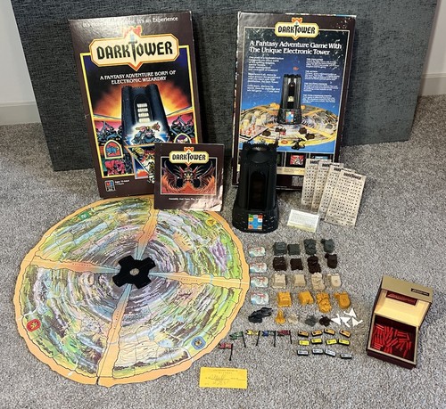 Dark tower 1981 - tower, board